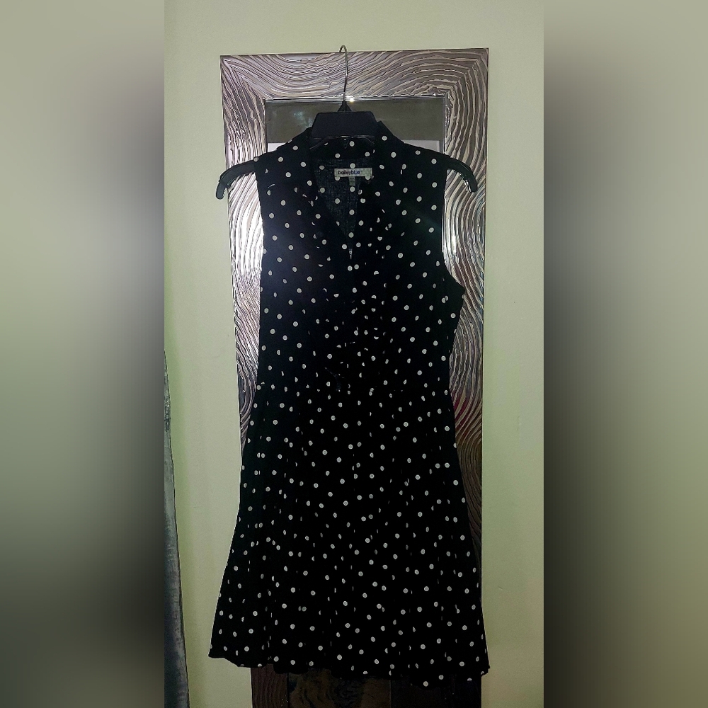 bailey blue Black & White Polka Dress - Size Large